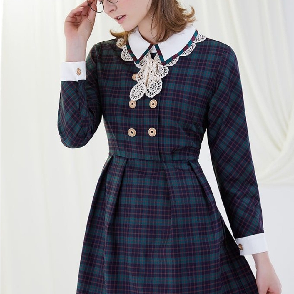 Elegant Plaid Long Sleeve Dress with Lace Detail